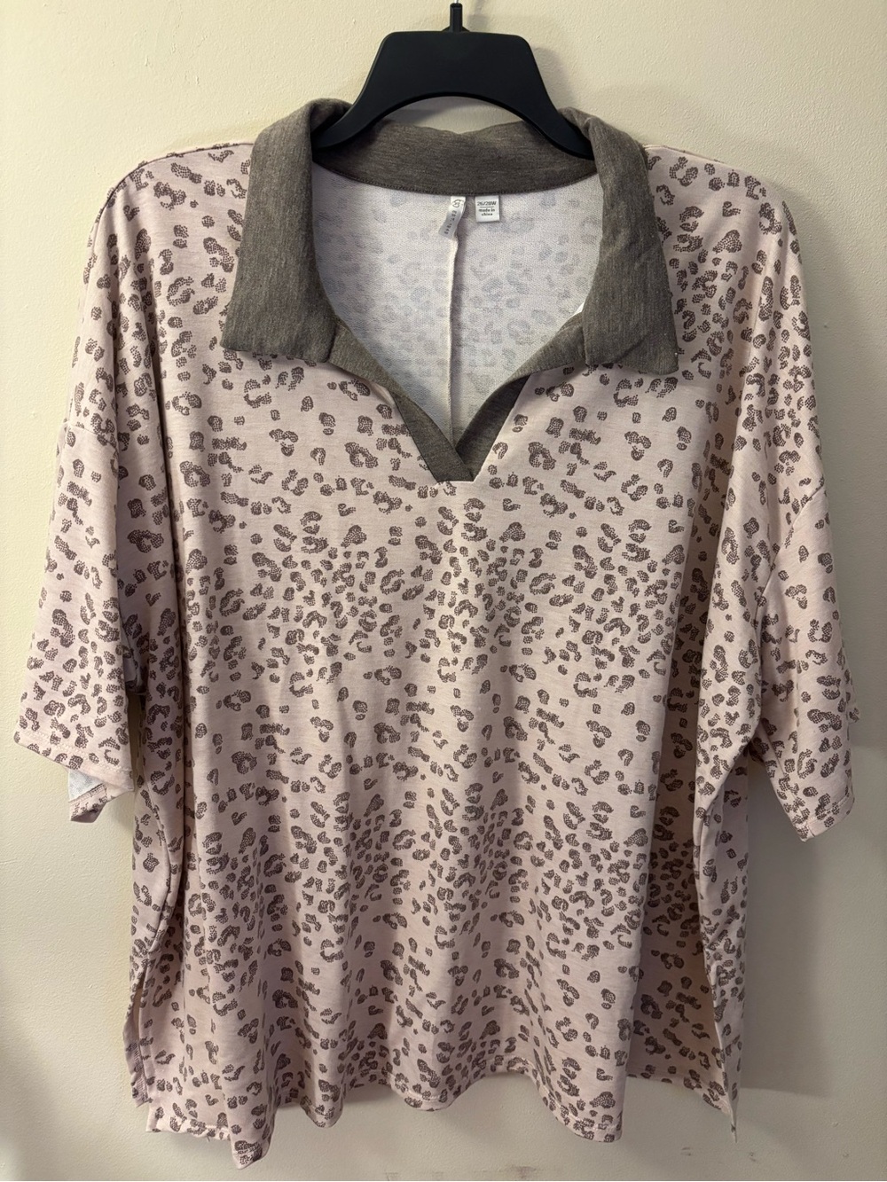 Cato Catos Animal Print Short Sleeve Top size 26/28 NWOT!